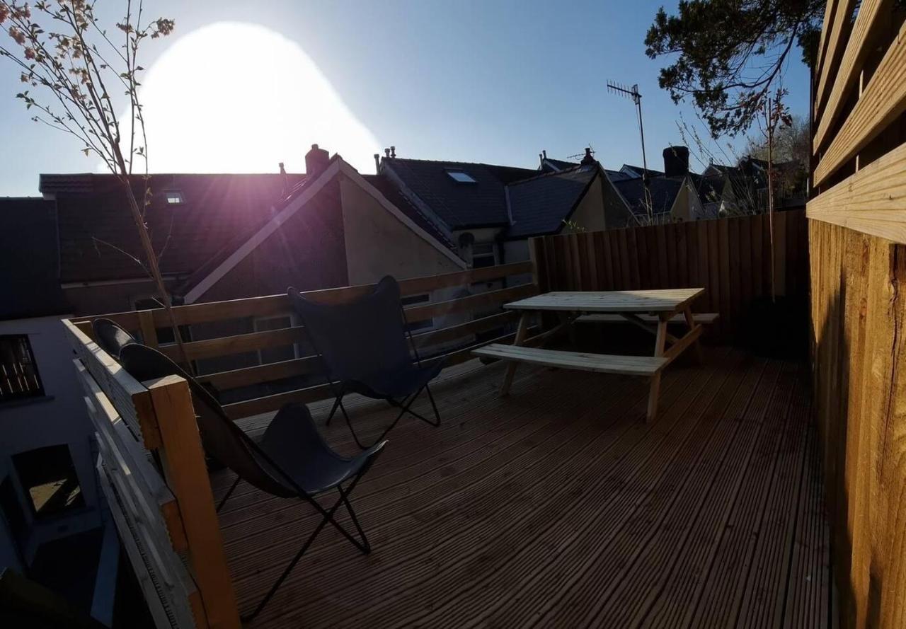 Modern 4-Bedroom Townhouse With Private Garden Abertillery ภายนอก รูปภาพ